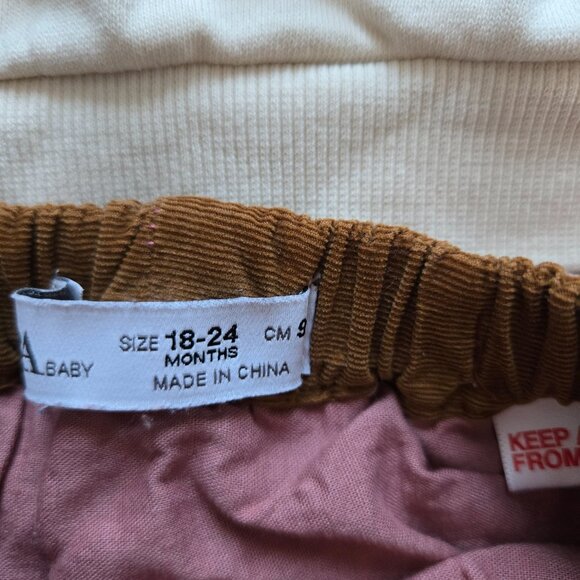 H&M bunny sweatshirt and Zara corduroy skirt set - Picture 3 of 4